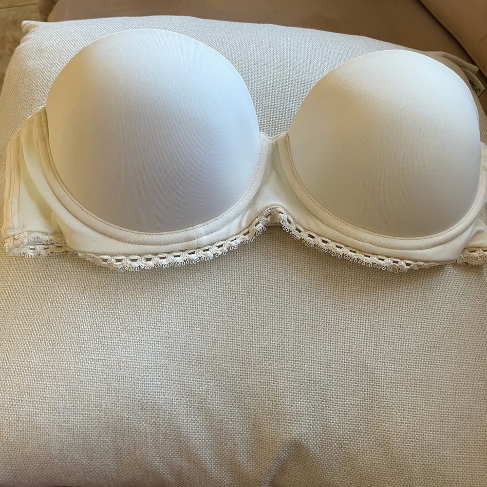 Cream Calvin Klein strapless bra 32C
